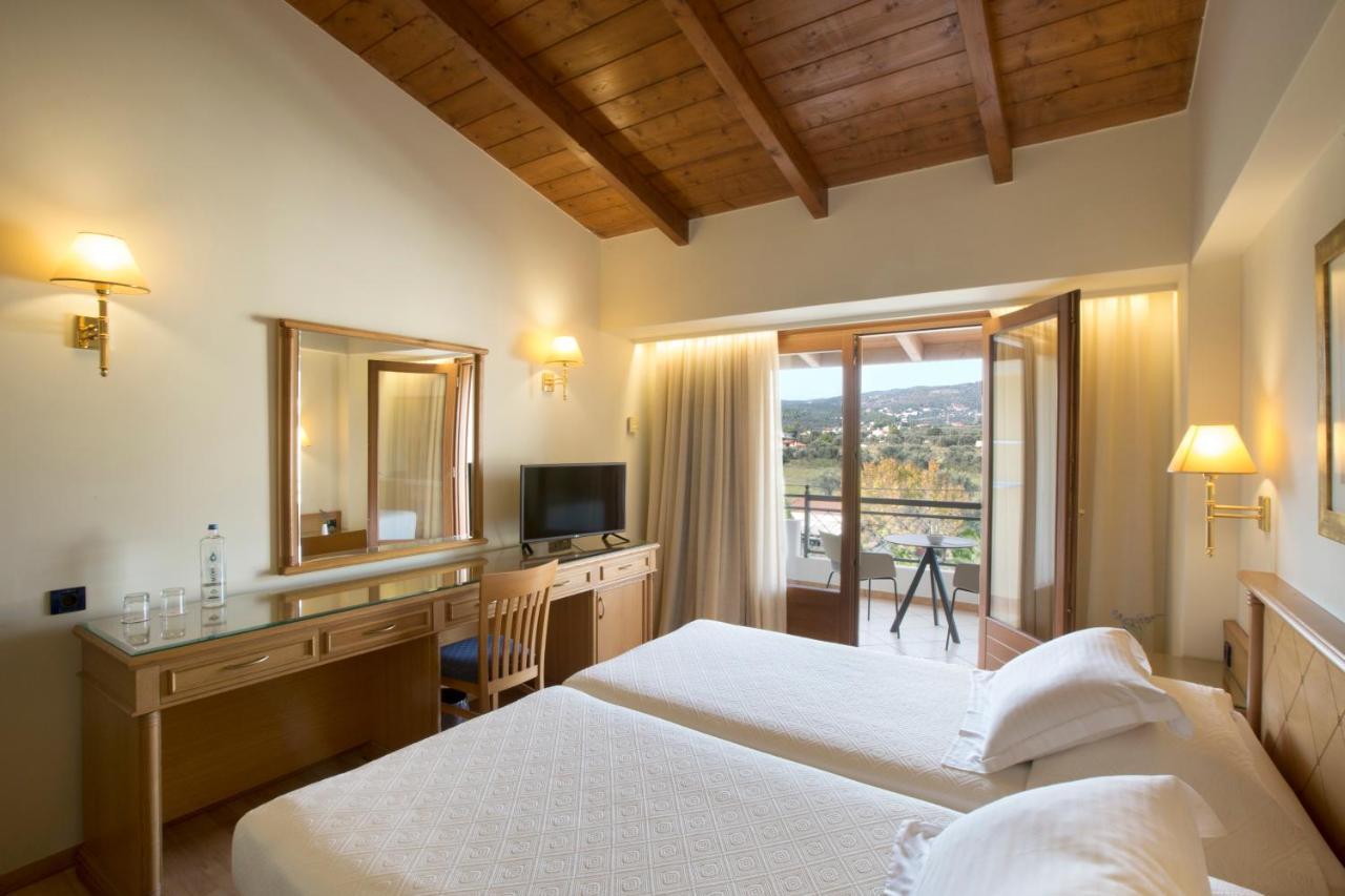 Negroponte Resort Eretria ภายนอก รูปภาพ