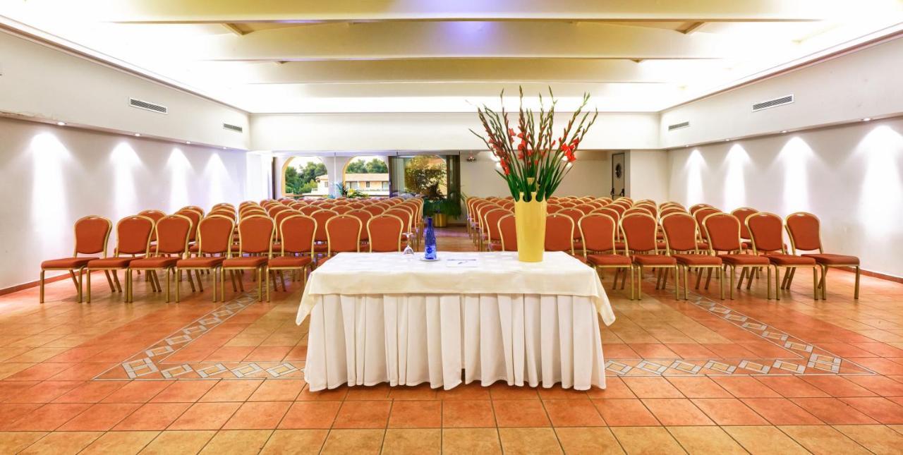Negroponte Resort Eretria ภายนอก รูปภาพ